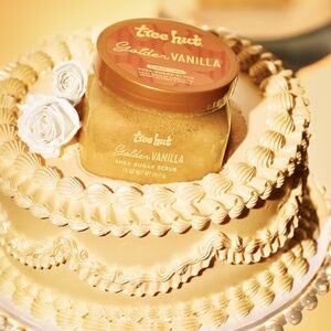 Tree Hut Golden Vanilla Shea Sugar Scrub
